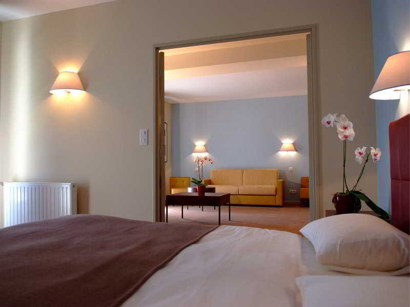 Clarion Suites Corneille Luchon Bagneres-de-Luchon Room photo